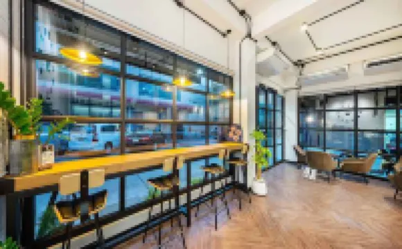 暹羅地鐵青年旅館及咖啡館