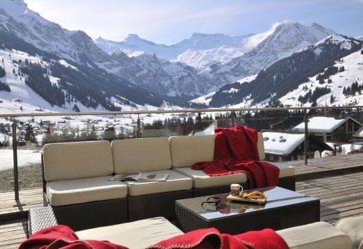 The Cambrian 야외 수영장 전망