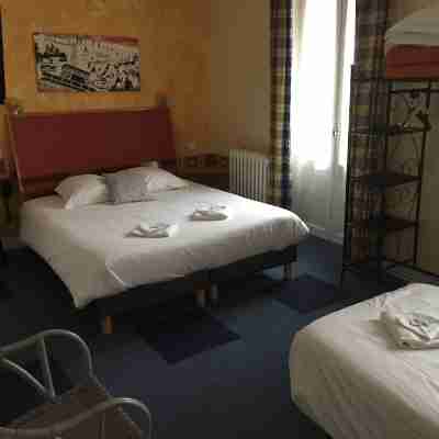 Hotel de Naples Rooms
