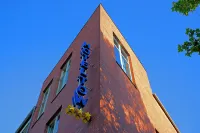 H24 Hoteltow Hotels near School of Business and Economics at Free University of Berlin