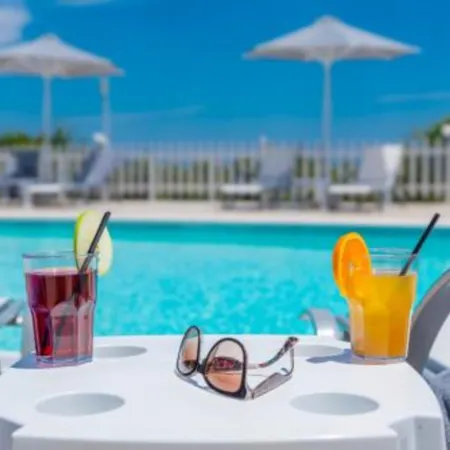 Leonidas Resort