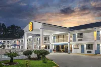 Super 8 by Wyndham Ocean Springs Biloxi Hotels in Latimer