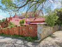 The Old Priory Hotels in Beechworth