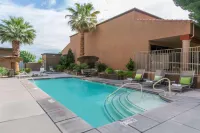 Wingate by Wyndham St. George - Swimmingpools