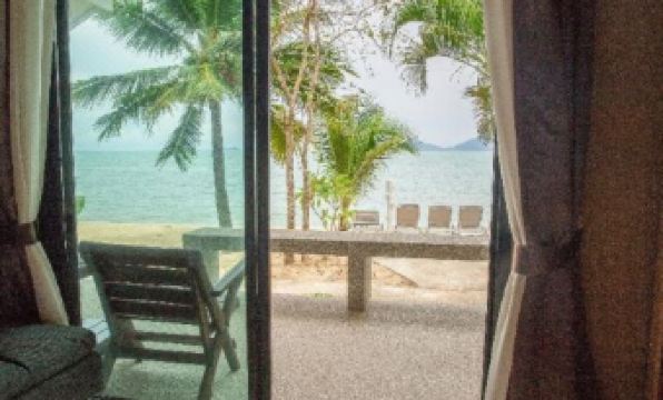 7. 아다린 비치 리..