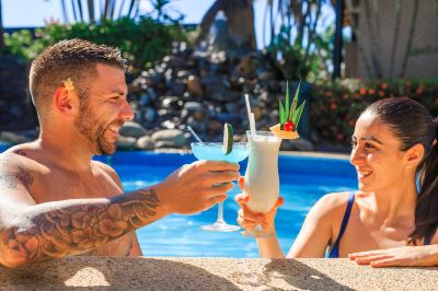 屋外プール タノア インターナショナル ホテルの写真