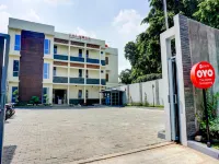 OYO 90629 the Home Srengseng Hotels in Jakarta