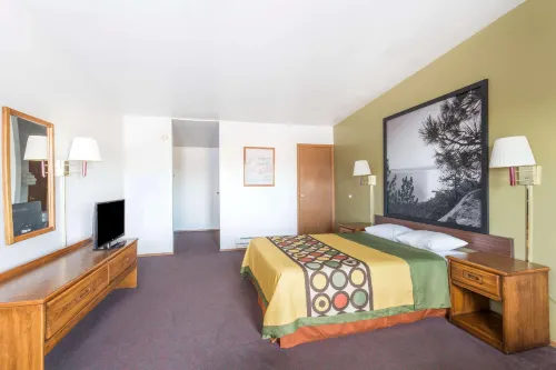 Super 8 by Wyndham Wells - Pools