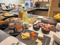 Hôtel Inn Design & Restaurant Bourges - Frühstück
