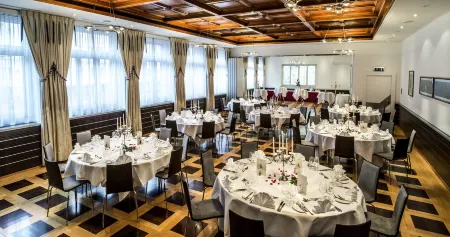 Hotel Krone Unterstrass Отели рядом с достопримечательностью «Старый город Цюриха»