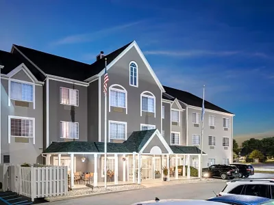 Country Inn & Suites by Radisson, Toledo, Oh Hotels in Springfield Township