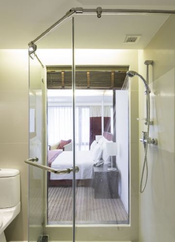 デラックス コーナールーム イースティン ホテル マッカサン バンコクの写真