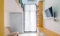 Minimalist and Comfortable Studio Dave Apartment by Travelio