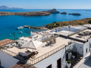 Maris Lindos Suites & Apartments