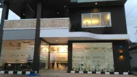 Blue Orchid Hotel