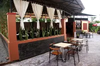 Villa Bukit Mas Singkawang Hotels in Sedau