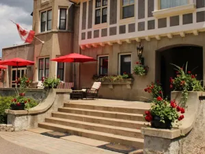 Grey Gables Inn