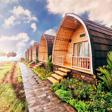 The Blooms Villas Отели рядом с достопримечательностью «Бедугул»