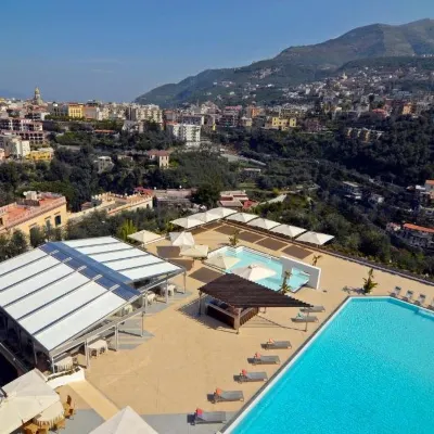 Grand Hotel Moon Valley Hotels near Vico Equense