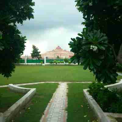 Taj Mahal Lucknow Hotel Exterior