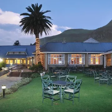 Cathedral Peak Hotel