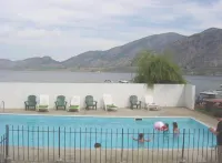 Falcon Resort - Pools