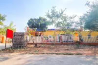 FabExpress Airport Stay Inn - Nr Hyderabad International Airport, Shamshabad 아로그야 샌지바니 바남 주변 호텔