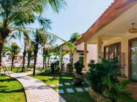 Naomi Resort Hotels in Hàm Ninh