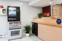 First Canada Hotel Cornwall Hwy 401 on