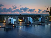 Sovereign Bali Hotel - piscina