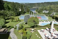 Logis Hôtel Beau-Site Hôtels à : Lavastrie
