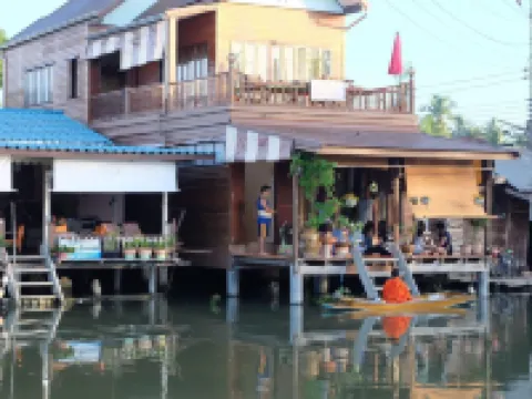 バーンピトゥマーター アムパワー アムパワーのホテル