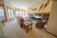 Quicksilver 1639 by SummitCove Lodging Hotels in Dillon