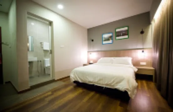 Riverside Boutique Hotel