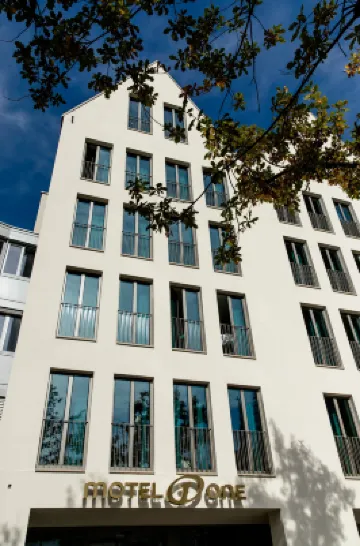 Motel One Ulm Hotels near Ulmer stadtmauer