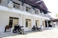 Griya Godean Syariah Yogyakarta Hotels in Gamping