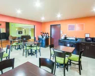 Comfort Inn & Suites Mansfield - breakfast