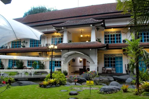 Hotel Merdeka Kediri Hotel a Kota