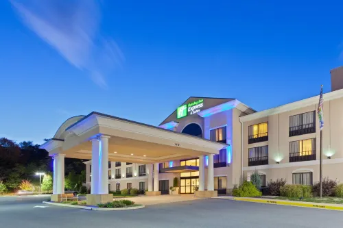 Holiday Inn Express & Suites WINCHESTER by IHG