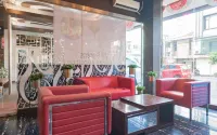 RedDoorz Premium Near Bandung Station Hotels in Andir