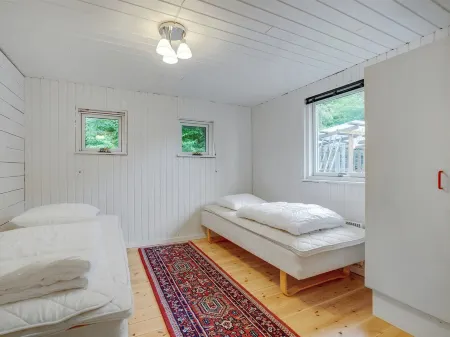 "Trixie" - 1km from the Sea Отели в г. Гедсер