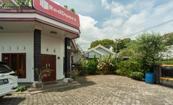 RedDoorz Syariah @ Jalan Panglima Polim Lampung