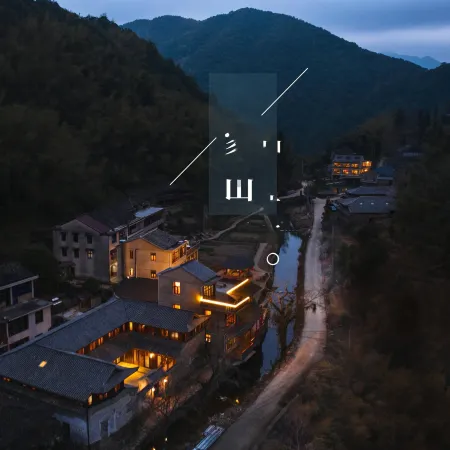 Natural Life in The Mountains