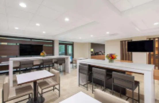 La Quinta Inn & Suites by Wyndham Mooresville