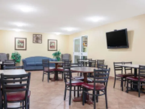 Days Inn by Wyndham Faribault Hotels in Faribault