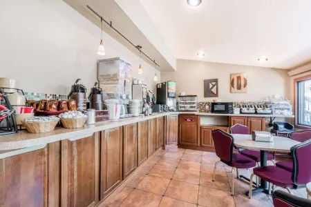 Super 8 by Wyndham Deadwood/Black Hills Area