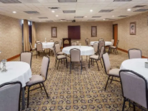 Wingate by Wyndham Peoria Hotels in Peoria