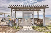 Sunny Destin Condo w/ Pool & Beach Access! - Condos