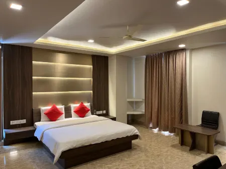 HSM Grand Отели в г. Читур