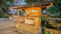RedDoorz @ Pantai Pelabuhan Ratu 2 Hotels in Cikidang